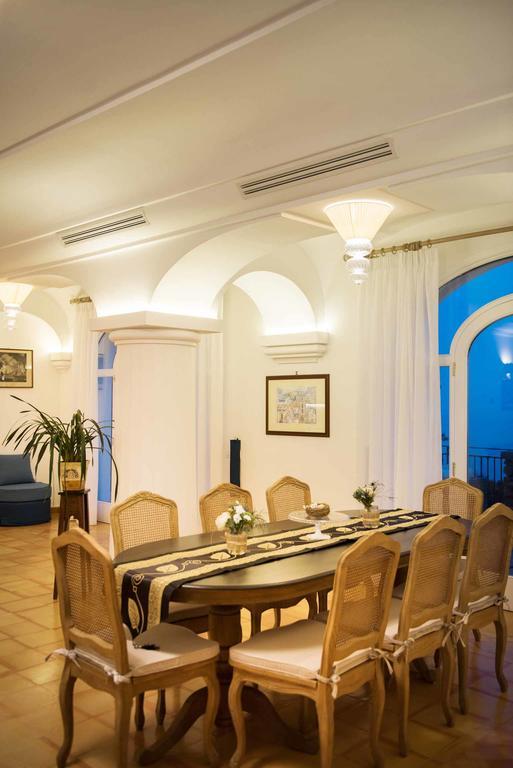 Villa De Rosa Позитано Екстериор снимка