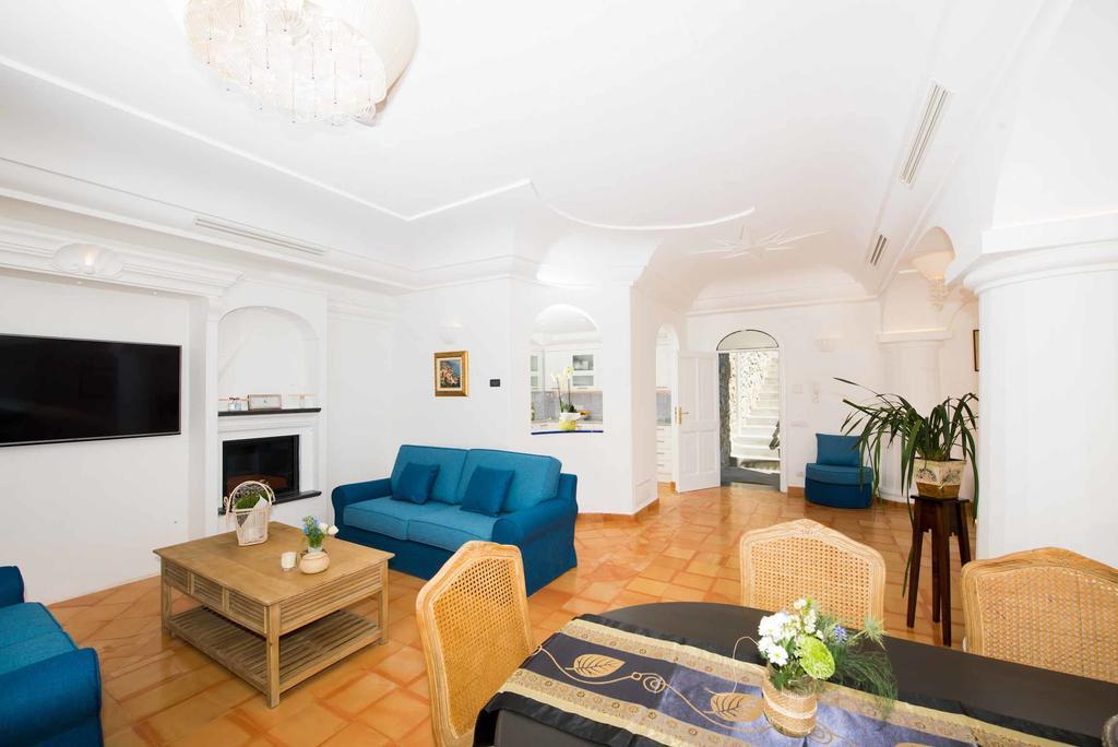 Villa De Rosa Позитано Екстериор снимка