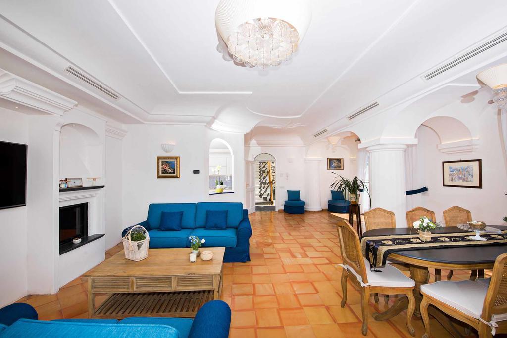 Villa De Rosa Позитано Екстериор снимка